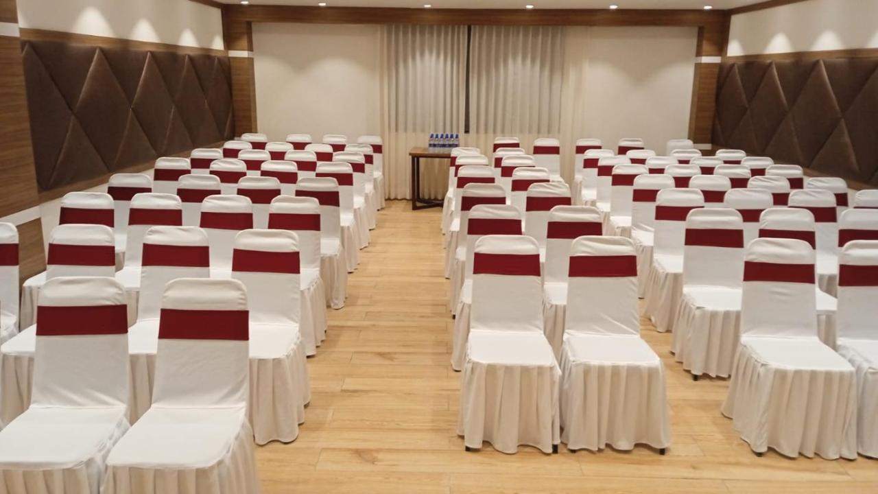 Asian Buddha Hotel Bhairāhawā Bagian luar foto